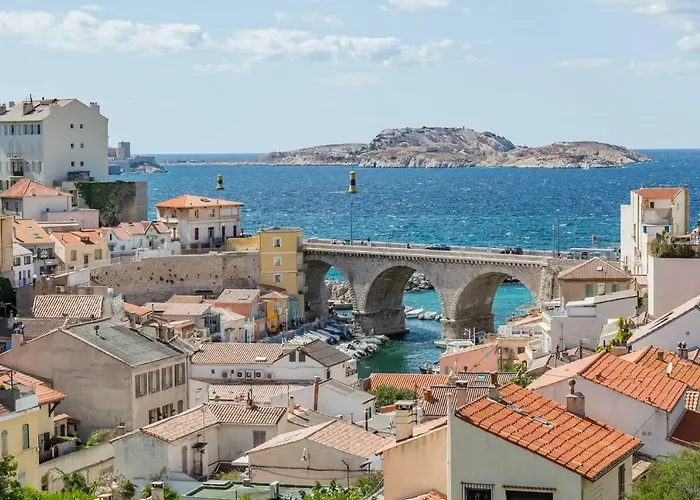 T2 SUPERBE VUE MER et Vallon Des Auffes